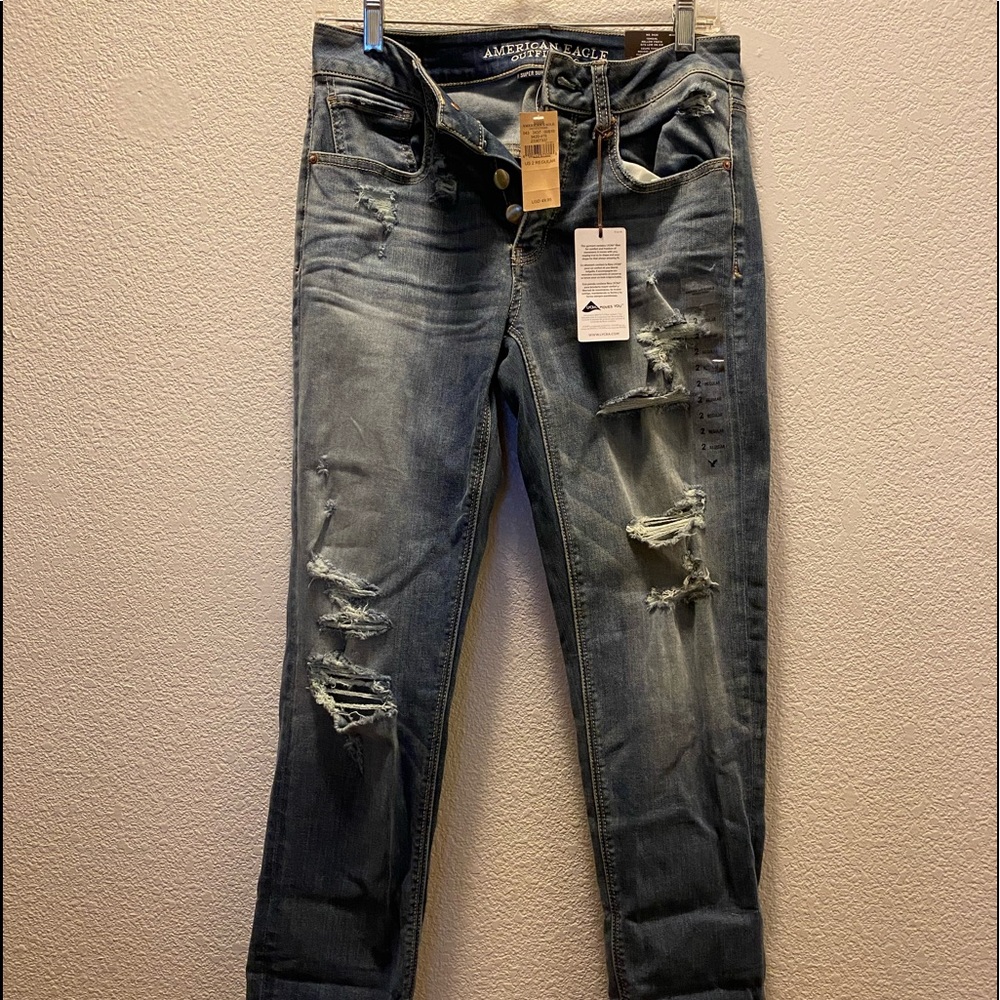 NWT-American Eagle Cafe Tomgirl Jeans